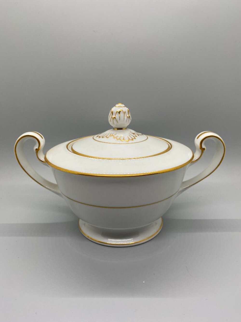 Noritake Goldcroft 4953 Double Handle Lidded Sugar Bowl